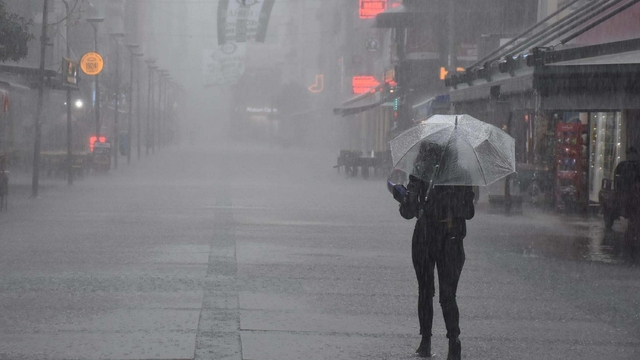 Ege'de 'fırtına' ve 'kuvvetli yağış' uyarısı