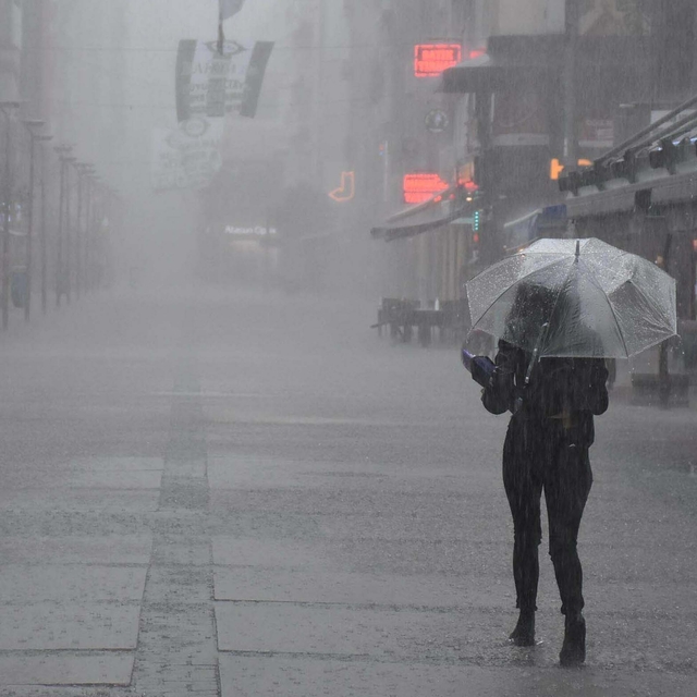 Ege'de 'fırtına' ve 'kuvvetli yağış' uyarısı