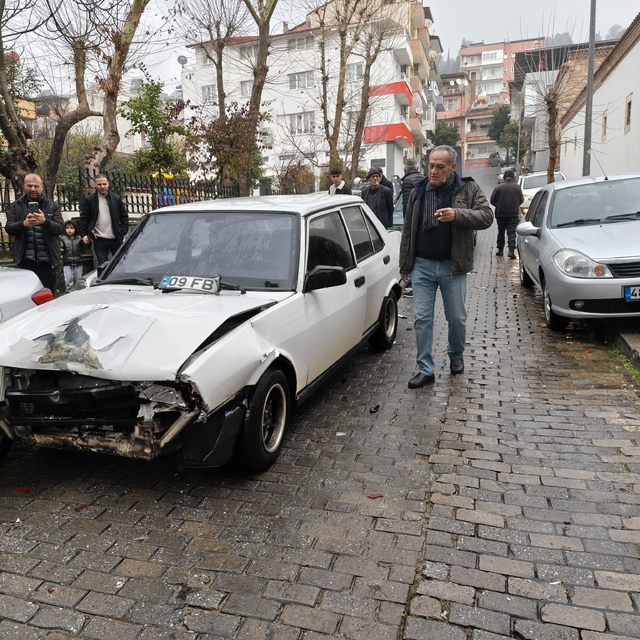 Aydın'da ilginç kaza, şoförün biri kaçtı, diğeri alkollü çıktı