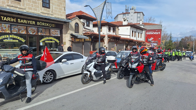Isparta'da motosikletliler bağrağa saygı sürüşü yaptı