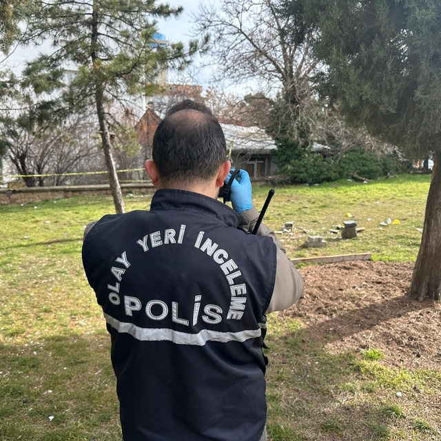 Uşak'ta parkta erkek cesedi bulundu