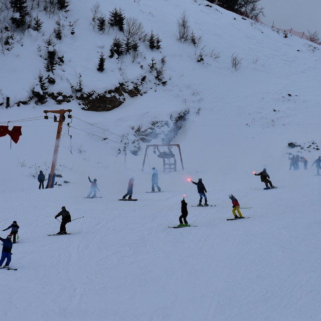 Artvin Atabarı Kayak Merkezi'nde "Kar Şenliği" düzenlendi
