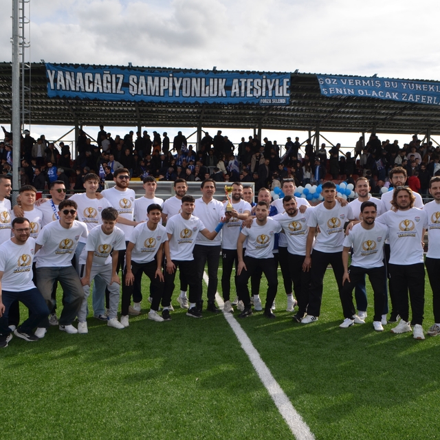 Selendi Belediyespor şampiyon