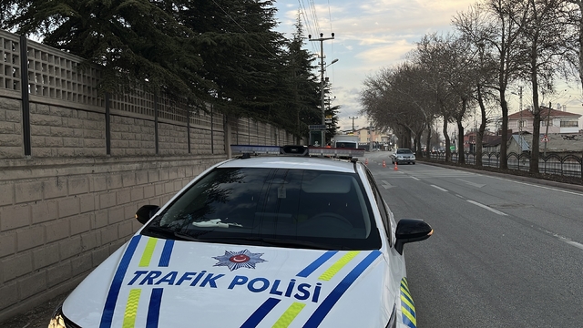 Konya'da motosiklet otobüs durağına çarptı: 1 ölü