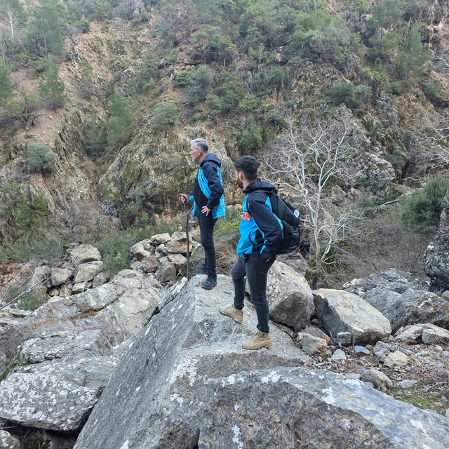 Adana'da ailesinin kayıp başvurusunda bulunduğu kız çocuğu aranıyor