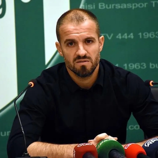 Bursaspor'da teknik direktörlük görevine Mustafa Er getirildi