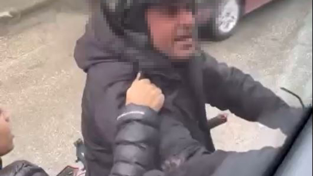 Yol verme tartışmasında minibüsün camını kıran şüpheli: Kaskıma vurunca sinirlendim