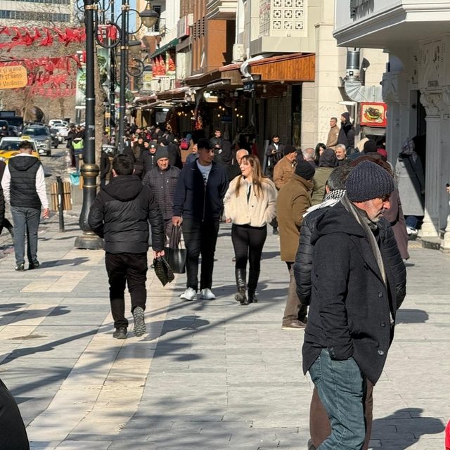 Soğuk havalar da turistleri durdurmadı: Diyarbakır misafirlerini ağırlamaya...