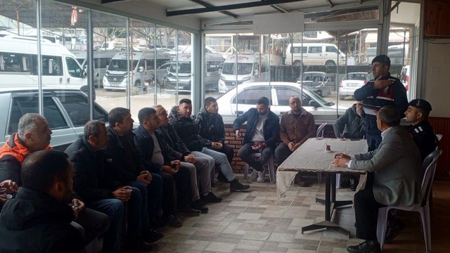 Çanakkale'de taksiciler göçmen kaçakçılığı konusunda bilgilendirildi