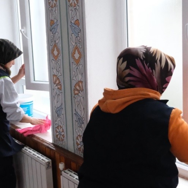 Tavşanlı'da camilerde temizlik çalışmaları