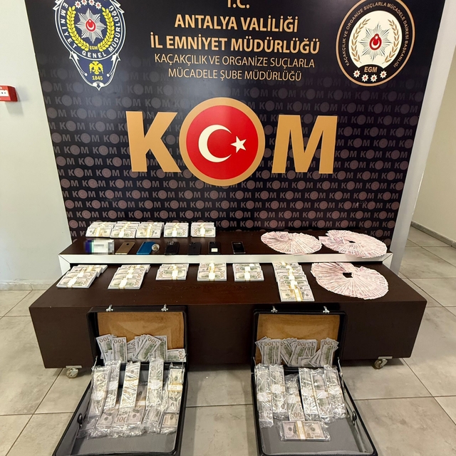 Antalya'da SGK denetiminde rüşvet iddiası: Eski il müdürü ve iki başmüfetti...