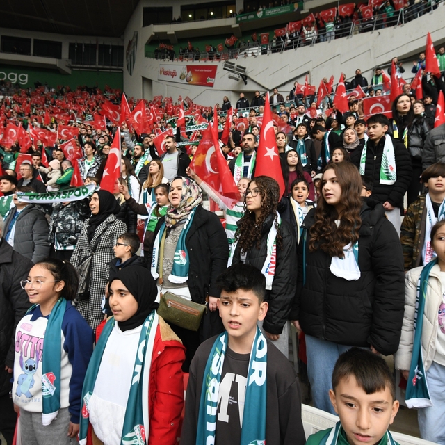 Osmangazi'de 90 çocuk Bursasporlu oldu
Osmangazi Belediyesi'nden sömestr ta...