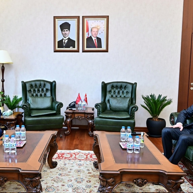 Milletvekili Hatipoğlu'dan Vali Yılmaz'a hayırlı olsun ziyareti
AK Parti Es...