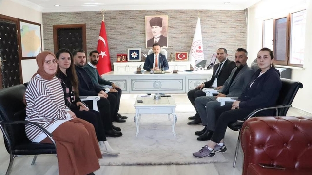 Karayazı'da geleneksel Ters Lale Festivali Mayıs ayında yapılacak