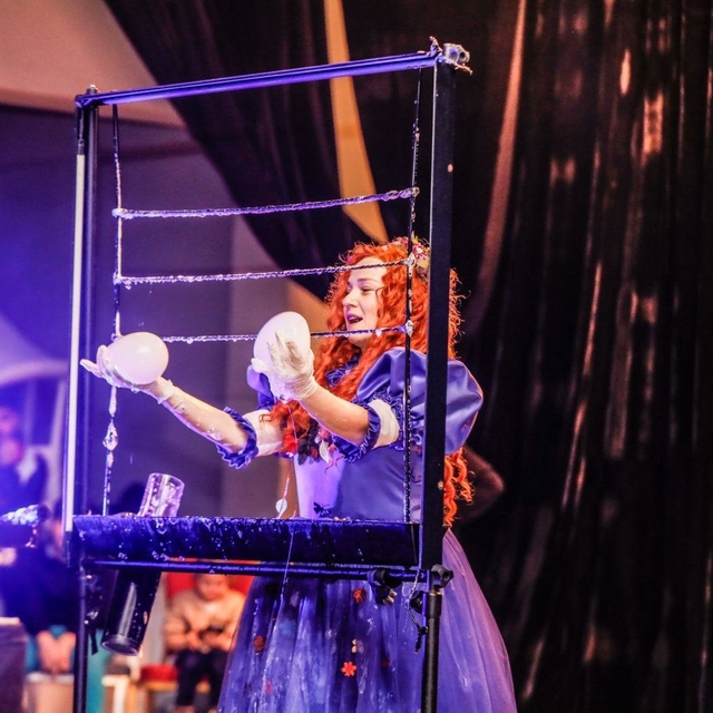 Körfez'de çocuklar Bubble Show ile eğlendi