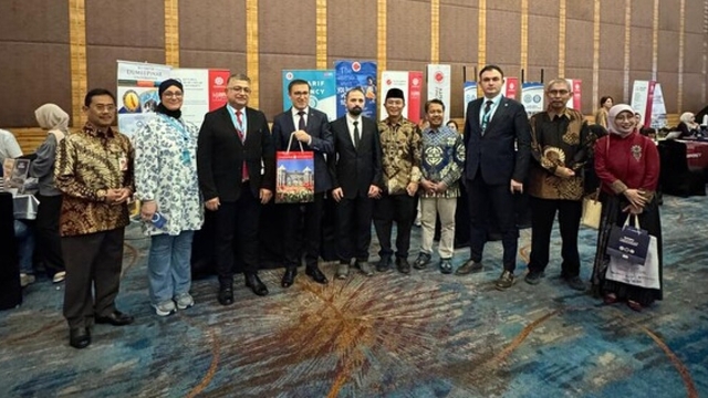 Kütahya Dumlupınar Üniversitesi, Endonezya Türk Üniversiteleri Eğitim Fuarı'nda yerini aldı