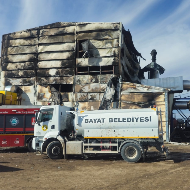 Afyonkarahisar'da elektrik üretim tesisinde çıkan yangın söndürüldü