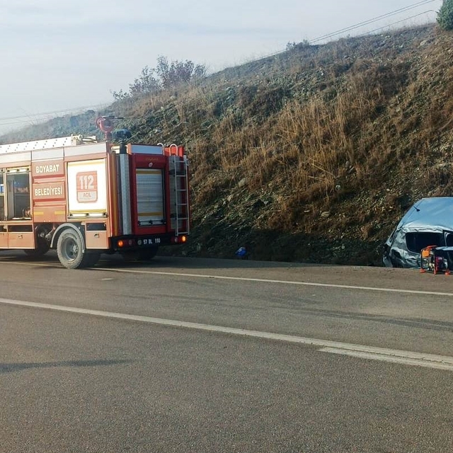 Sinop'ta otomobilin devrildiği kazada 5 kişi yaralandı