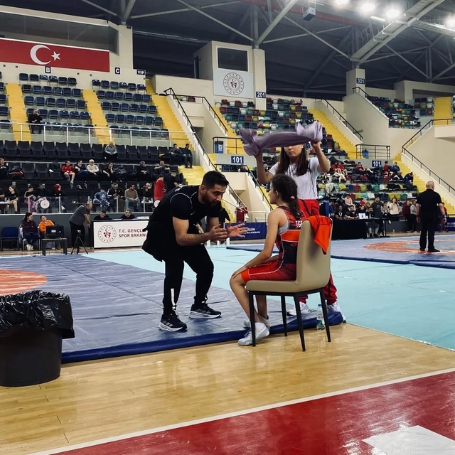 Camardı Spor Kulübü sporcuları Balıkesir'den madalya ile döndü