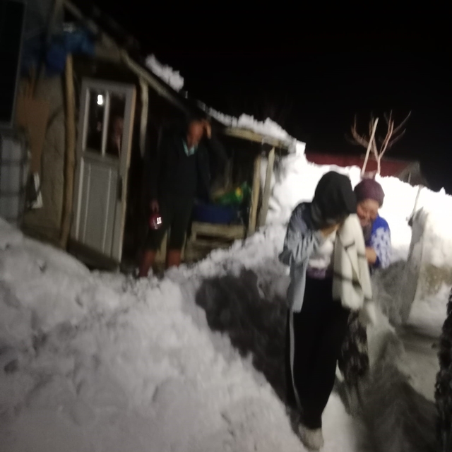 Yaylada rahatsızlanan kadın ekiplerce kurtarıldı