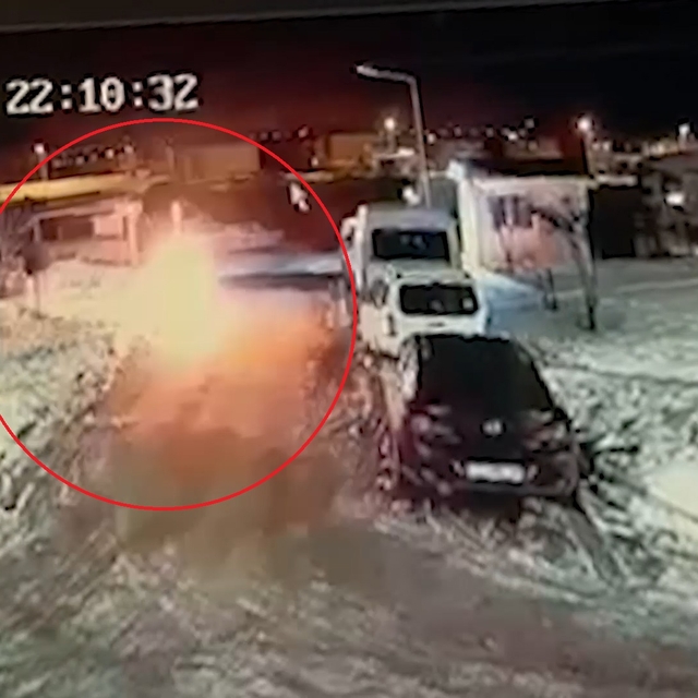 Hakim ve savcı lojmanlarının yakınındaki siteye EYP atılma anı kamerada