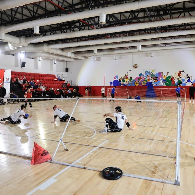 Denizli Büyükşehir'den görme engelli sporculara Braille alfabeli madalya