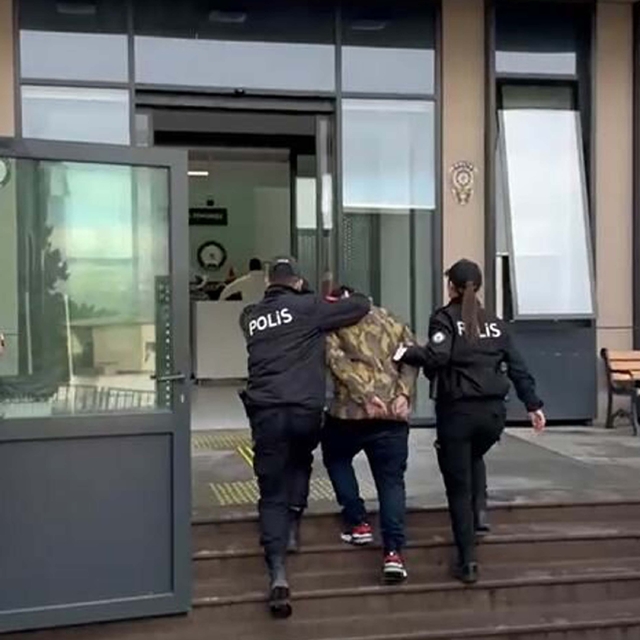16 ilde aranan şüpheli, İzmir'de yakalandı