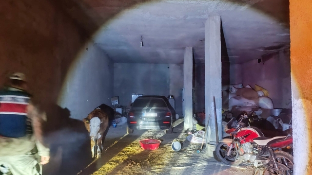 Çalıntı otomobil ahırda bulundu