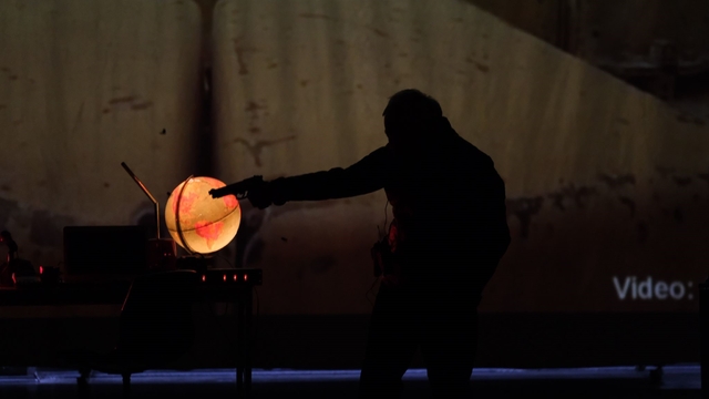 Yıldırım'da tiyatro gösterisi
Yıldırımlılar, 'Başkasının Ölümü' tiyatro oyunu ile unutulmaz bir akşam yaşadı