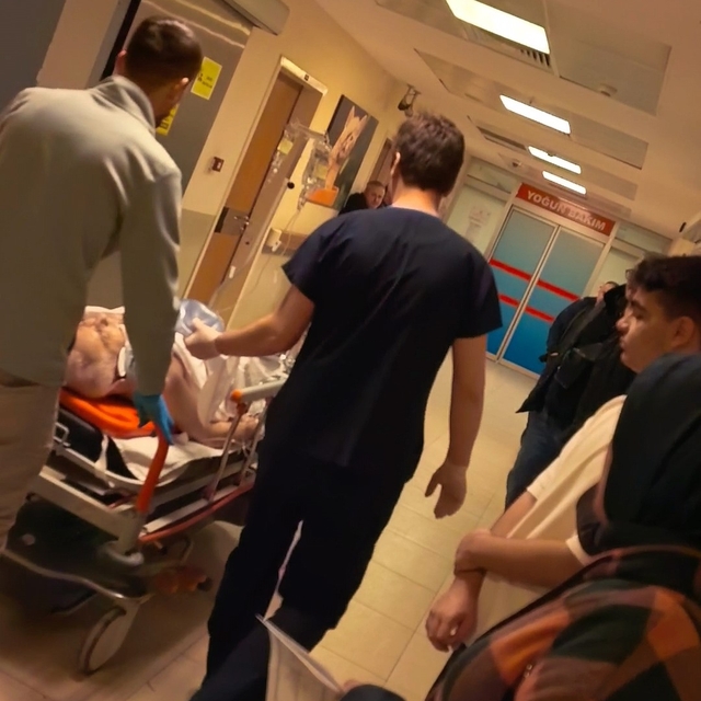 Tekstil fabrikasında iş kazası: 3 metreden düşen işçi ağır yaralandı