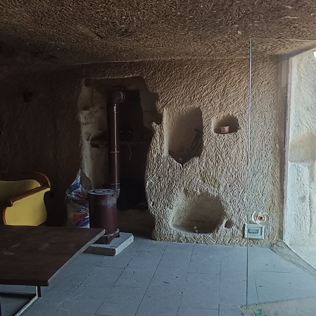 Kaçak restoran kaldırıldı, peribacalarının silüeti ortaya çıktı