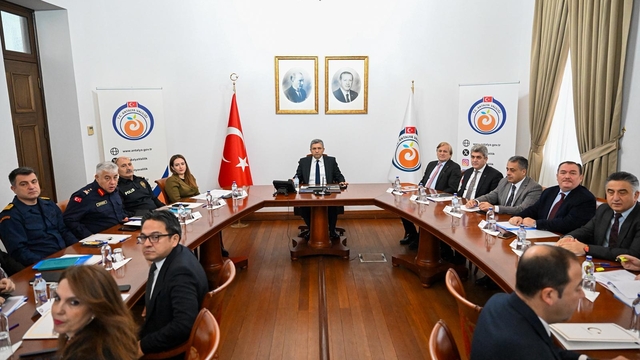 Antalya'da "Aşırı Yağış Değerlendirme ve Koordinasyon Toplantısı" yapıldı