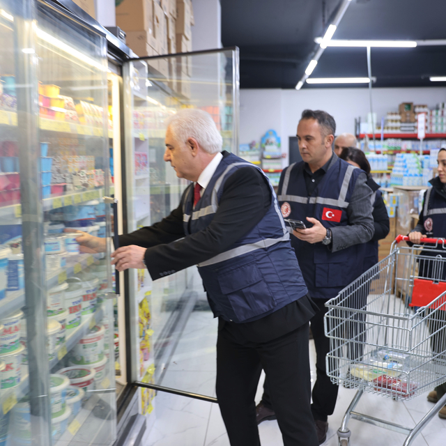 Nevşehir'de Ticaret Bakanlığı ekipleri ramazan ayı öncesi fiyat ve etiket d...