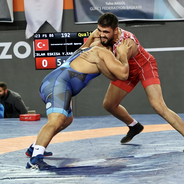 23 Yaş Altı Türkiye Güreş Şampiyonası, Trabzon'da başladı