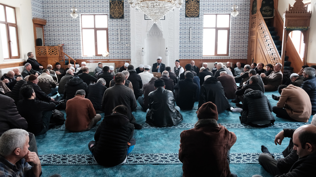 Mengen'de depremden sonra başlatılan "şükür mevlidi" geleneği devam ediyor