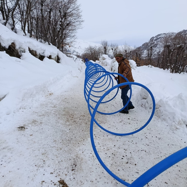 Van'da ekipler zor şartlara rağmen mahallenin içme suyu sıkıntısını giderdi