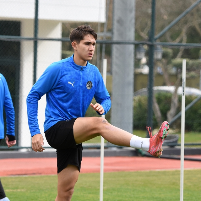 Manisa FK, günü yenileme çalışmasıyla tamamladı