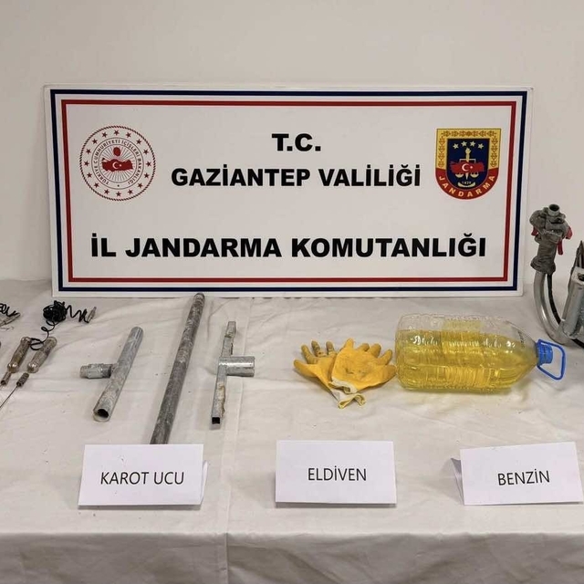 Gaziantep'te kaçak kazı yapan şahıslara jandarmadan suçüstü: 5 gözaltı