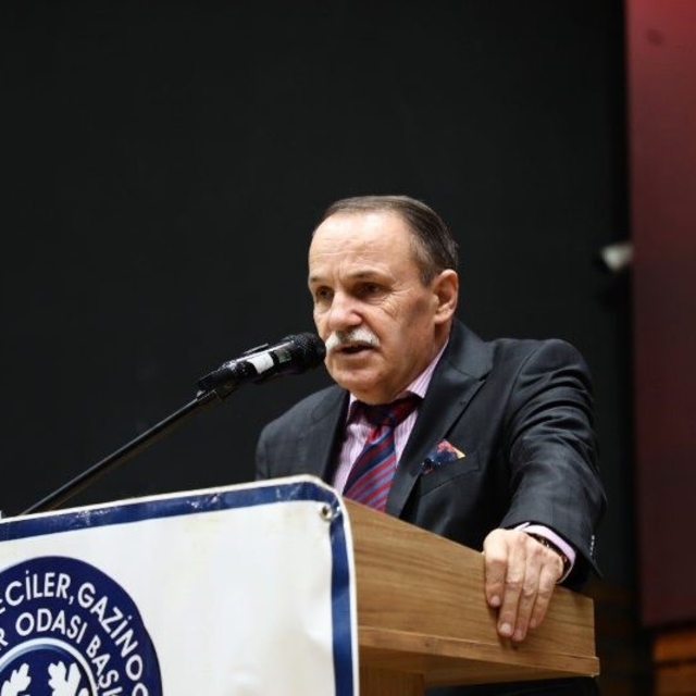 Edremit Kahveciler Odası'nda Mustafa Aydoğan güven tazeledi