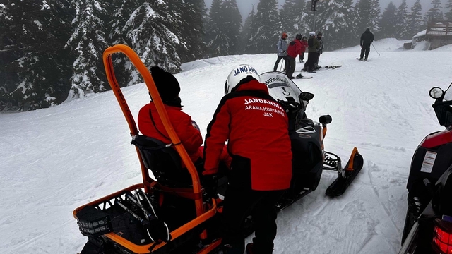 Uludağ'da JAK ekipleri yarıyıl tatilinin ilk haftasında 208 olaya müdahale etti