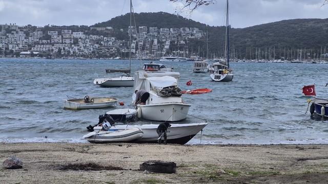 Bodrum'da fırtına etkili oluyor
