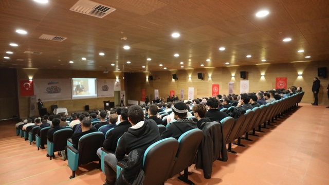 Van'da 50 şehirden üniversite öğrencilerinin katıldığı "Sosyal Psikoloji Kampı" başladı