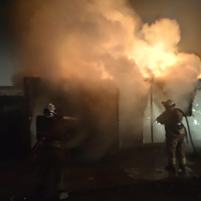 Hatay'da konteyner yangını