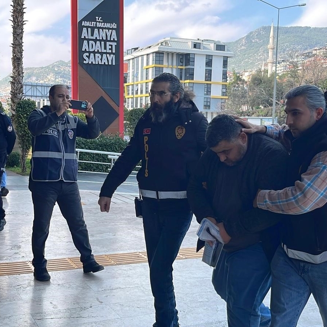 Alanya'da bıçak ve zincirlerin kullanıldığı kavgaya 3 tutuklama