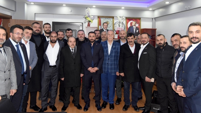 ESOB'dan Oto Tamir ve İmalatçıları Odası Başkanı Akdoğan'a tebrik ziyareti