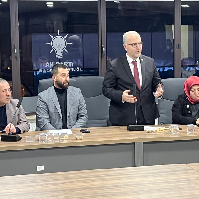 AK Parti Bilecik'te gençlerle buluştu