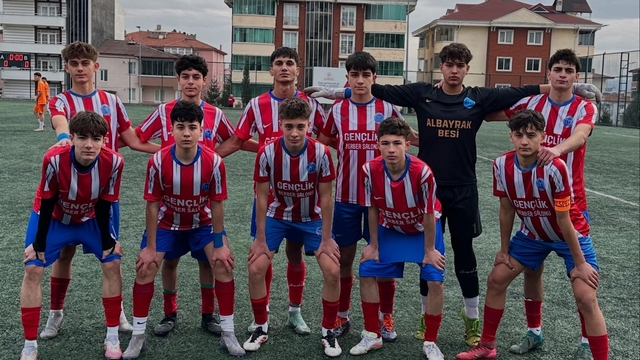 U16 Gençler Ligi'nde çekişme devam ediyor