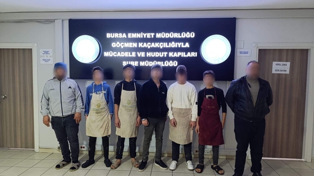 Bursa'da kaçak işçi operasyonu: 5'i çocuk 5 yabancı uyruklu şahıs yakalandı