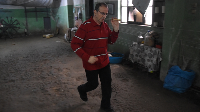 54 yıldır ipeğin peşinde günde 20 kilometre koşuyor