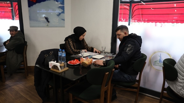 Kartepe'de yeni evli çiftlere ilk yıl jesti